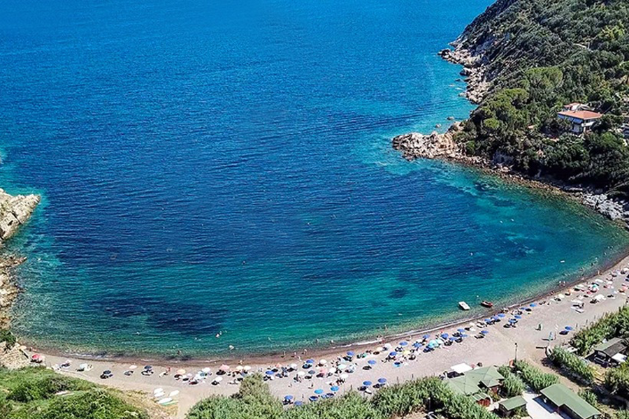 Spiaggia di Nisporto all'Isola d'Elba, golfo riparato